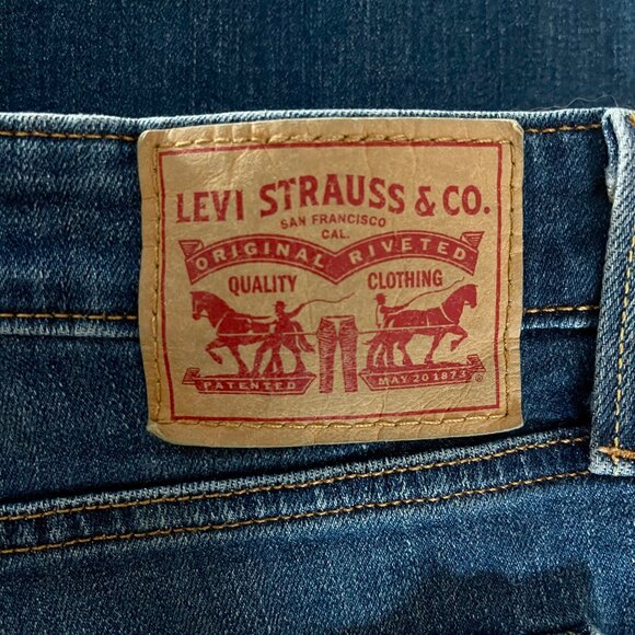 Levi's 726 High Rise Flare Women's Jeans, size 31 (12) - Picture 6 of 7